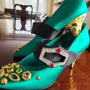 Authentic fancy satin green satin rhinestone